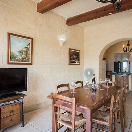 Valley View - Holiday Farmhouse With Private Pool In-In-Nadur Extérieur photo